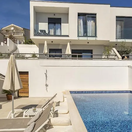 Seaside With A Swimming Pool Rastici, Ciovo - 17889 * Trogir