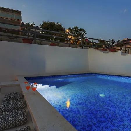 Apartment Seaside With A Swimming Pool Rastici, Ciovo - 17889 Trogir