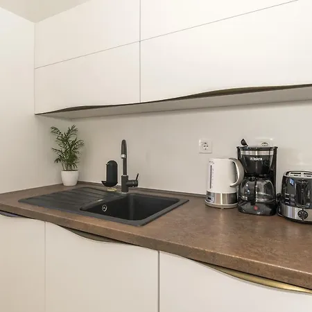 Apartment Seaside With A Swimming Pool Rastici, Ciovo - 17889 Trogir